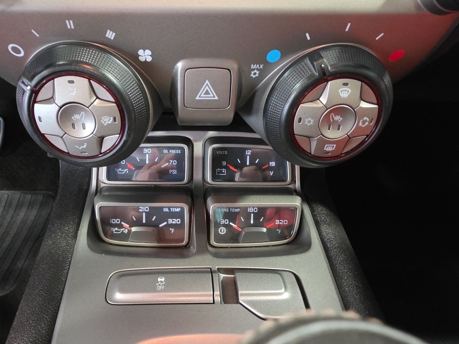 Thumbnail: 2013 Chevrolet Camaro - 25
