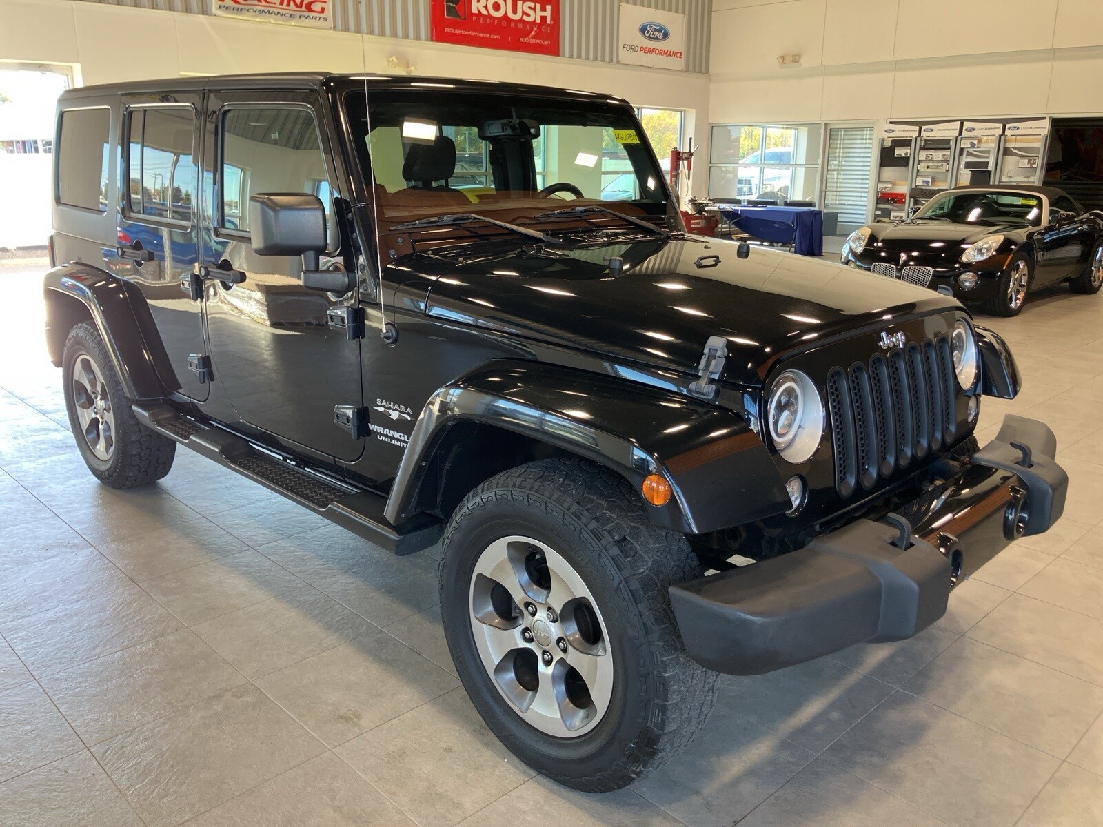 2016 Jeep Wrangler Unlimited Sahara photo 3