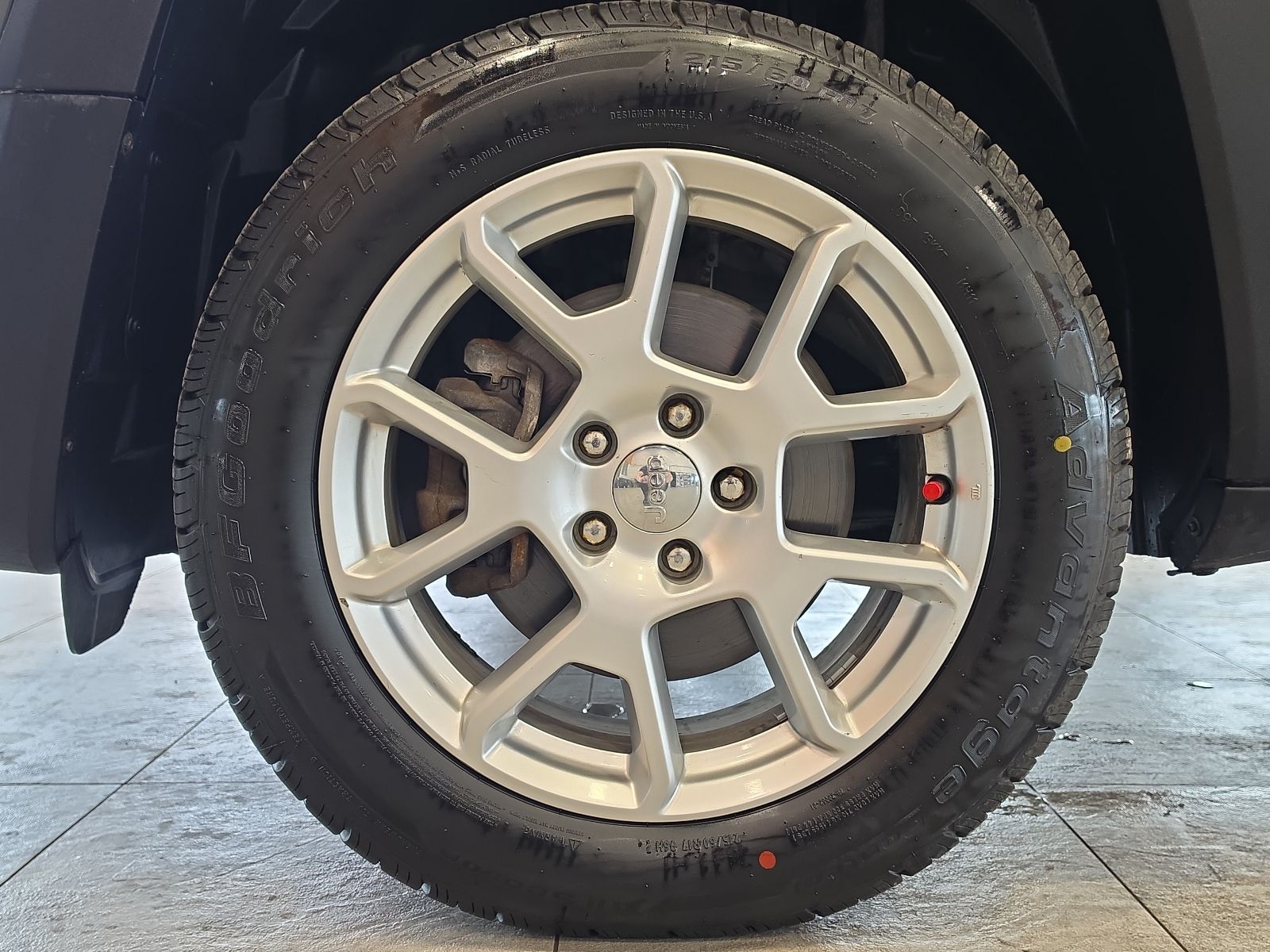 Thumbnail: 2019 Jeep Renegade - 11