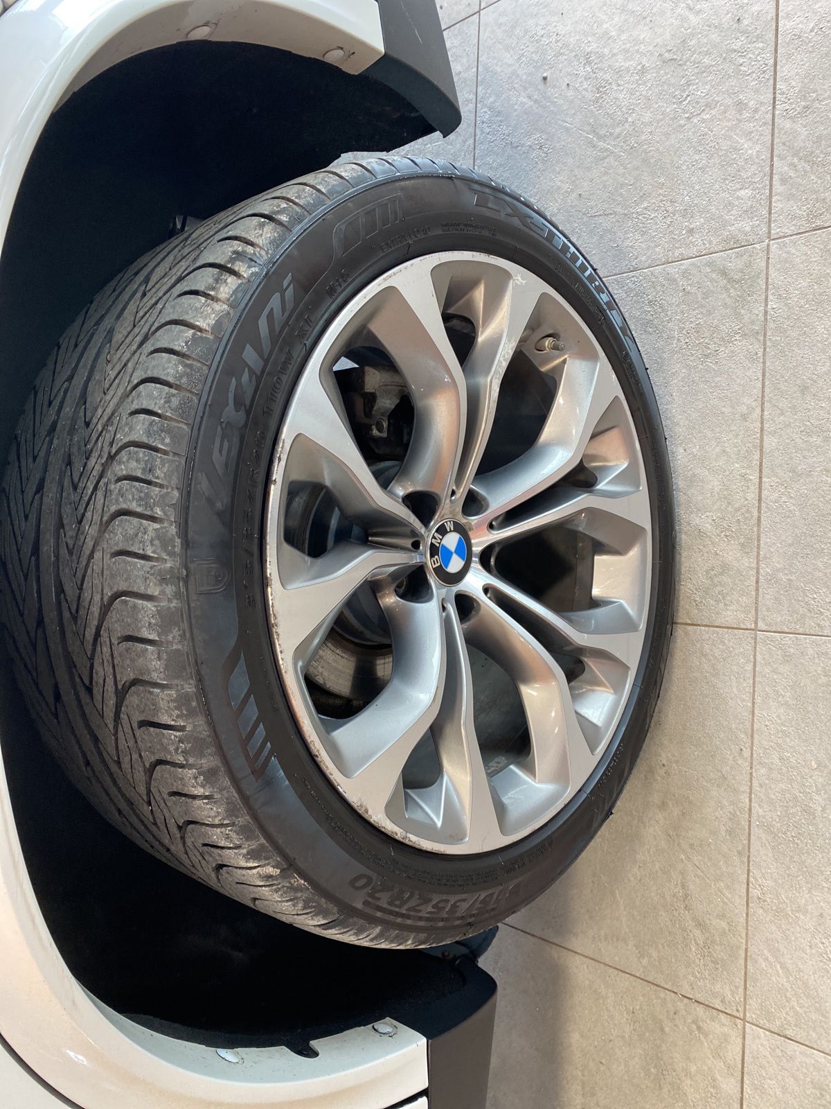 Thumbnail: 2018 BMW X5 - 9