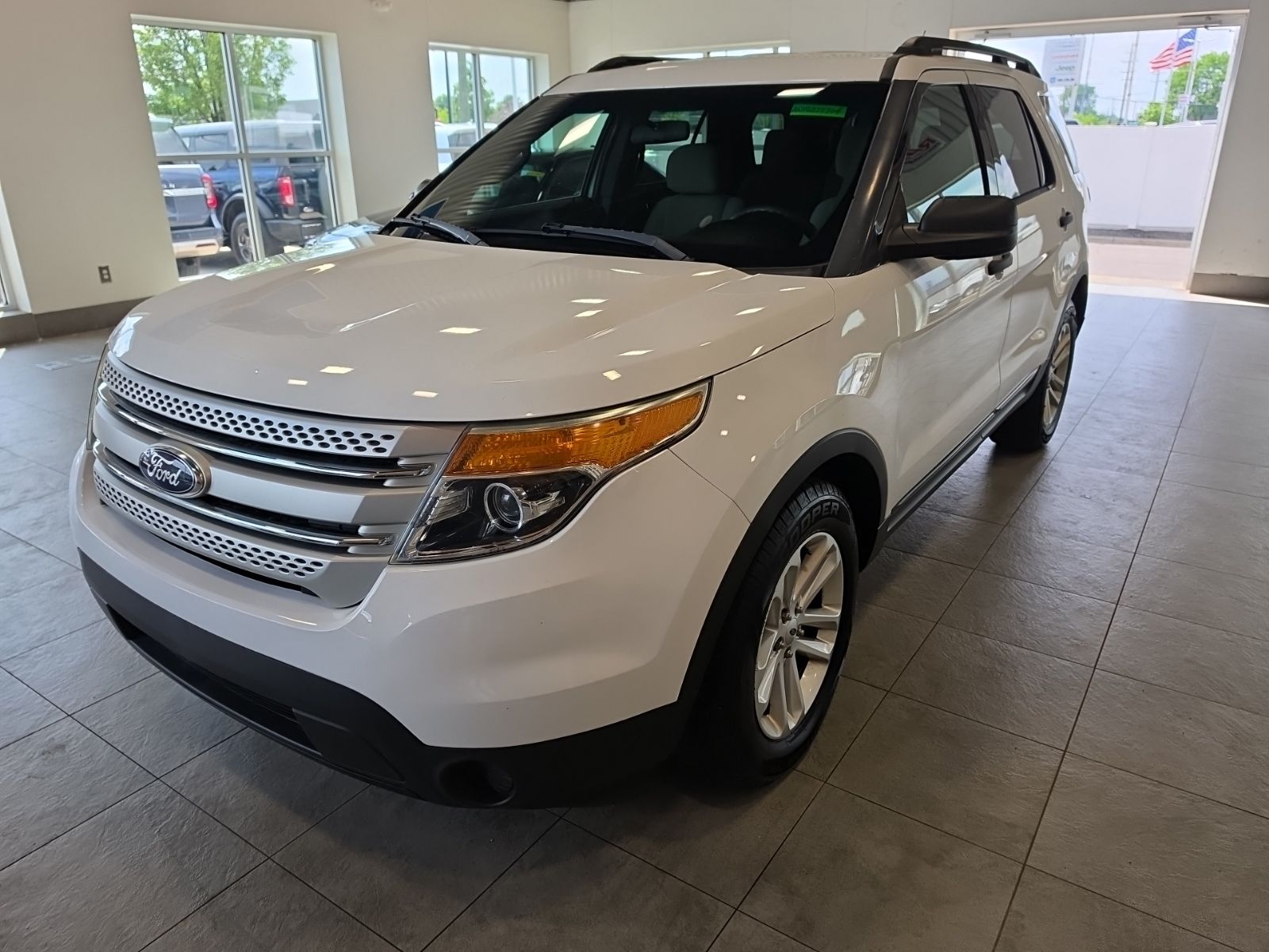 Thumbnail: 2015 Ford Explorer - 2