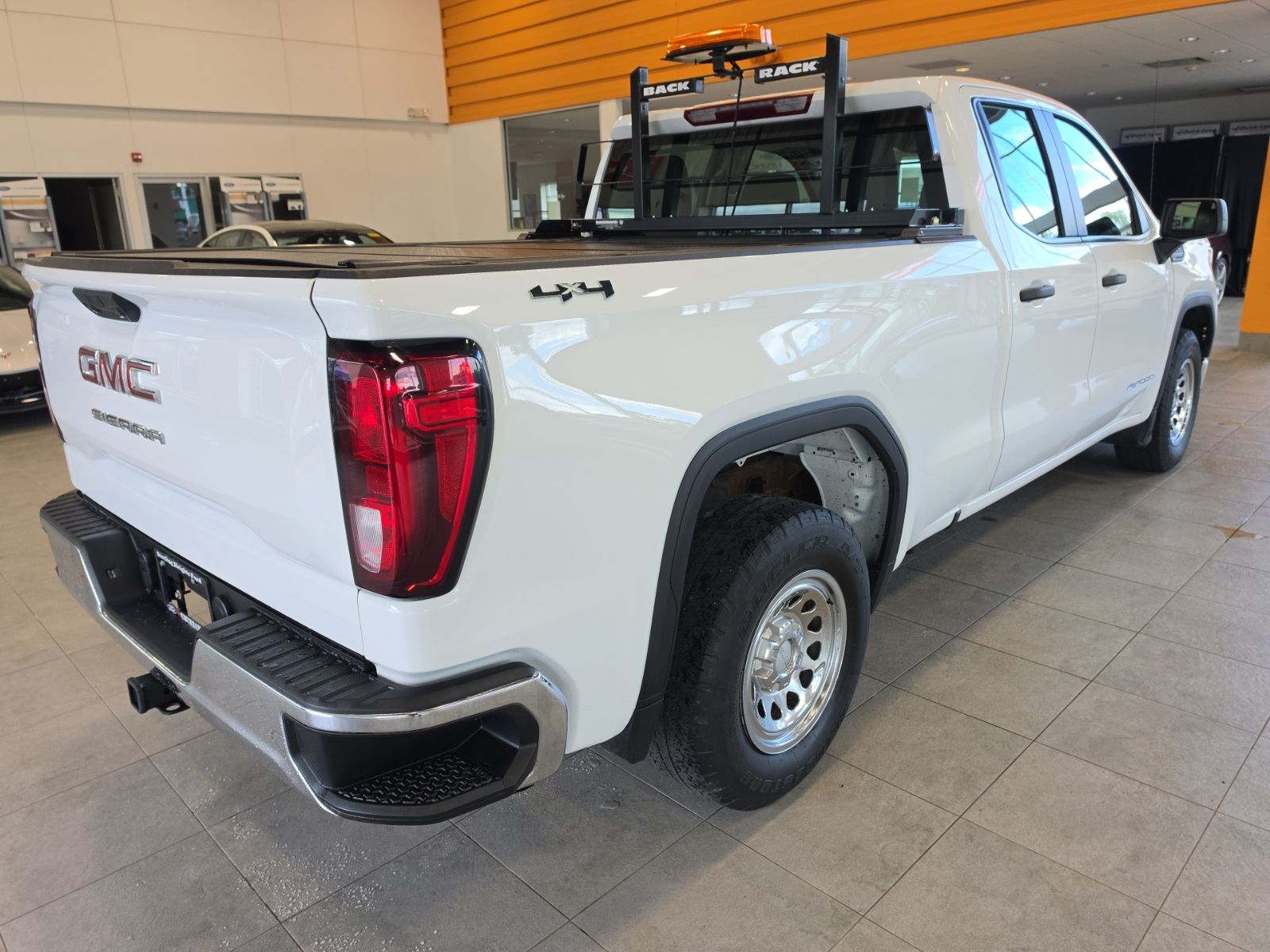 Thumbnail: 2023 GMC Sierra 1500 - 7