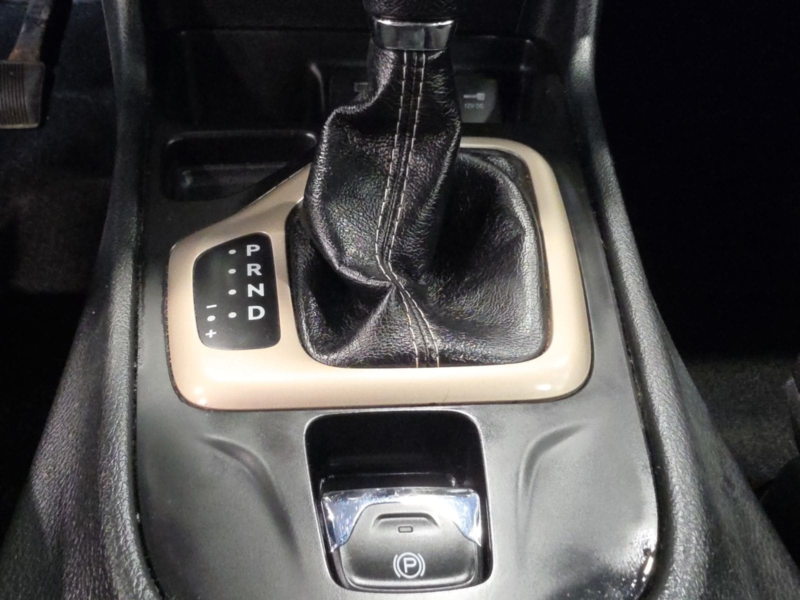 Thumbnail: 2014 Jeep Cherokee - 19