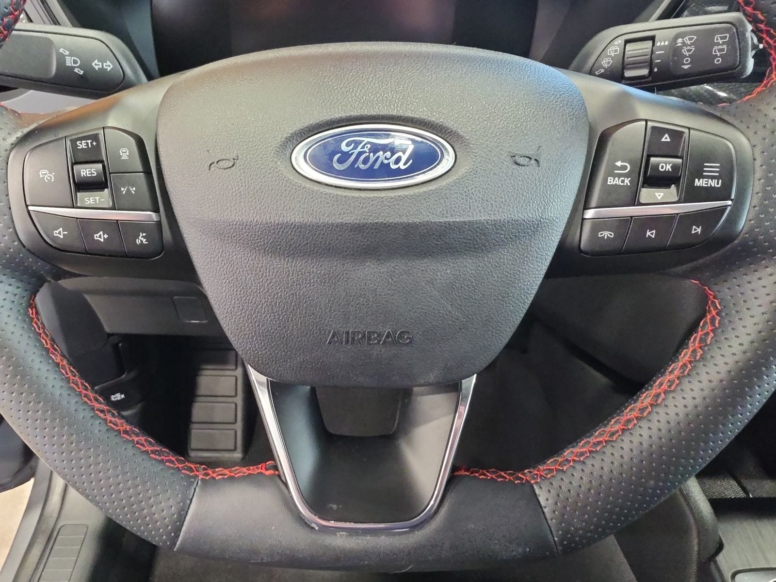 Thumbnail: 2023 Ford Escape - 16