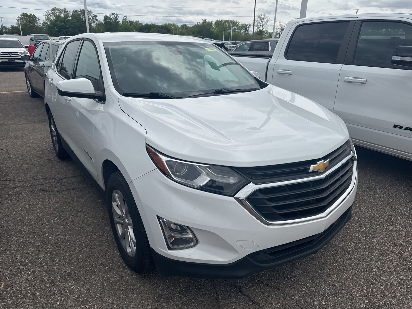 Thumbnail: 2019 Chevrolet Equinox - 9