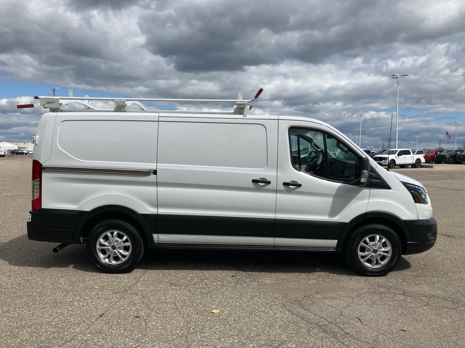 2022 Ford Transit photo 4