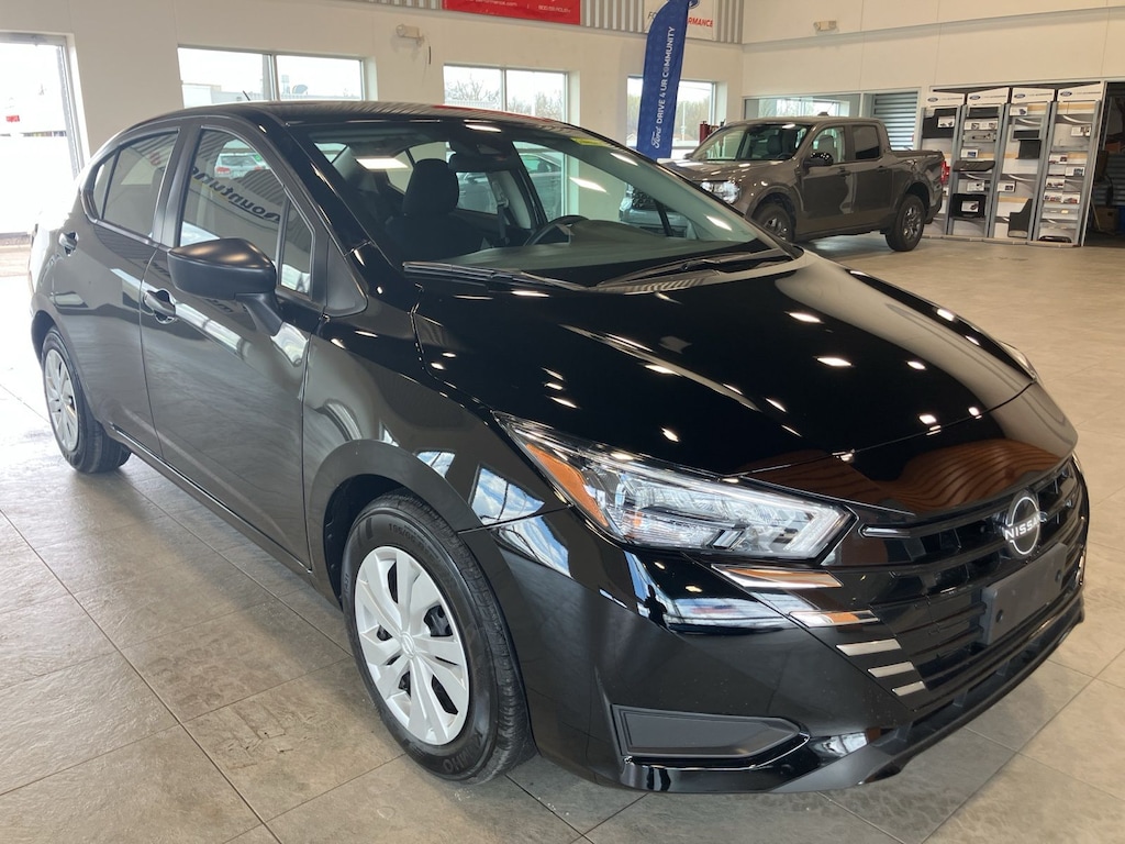 Used 2025 Nissan Versa 1.6 S Sedan