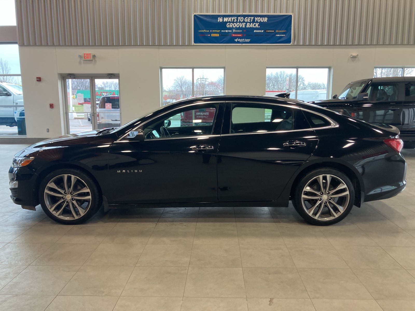 Thumbnail: 2019 Chevrolet Malibu - 8