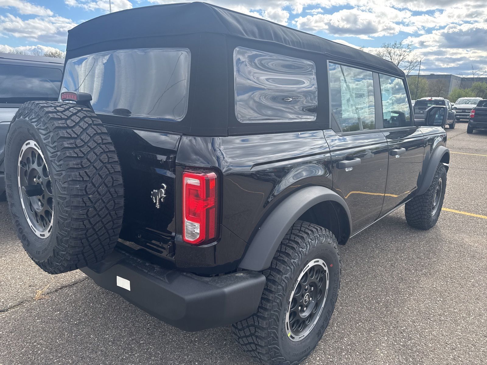Thumbnail: 2026 Ford Bronco - 15