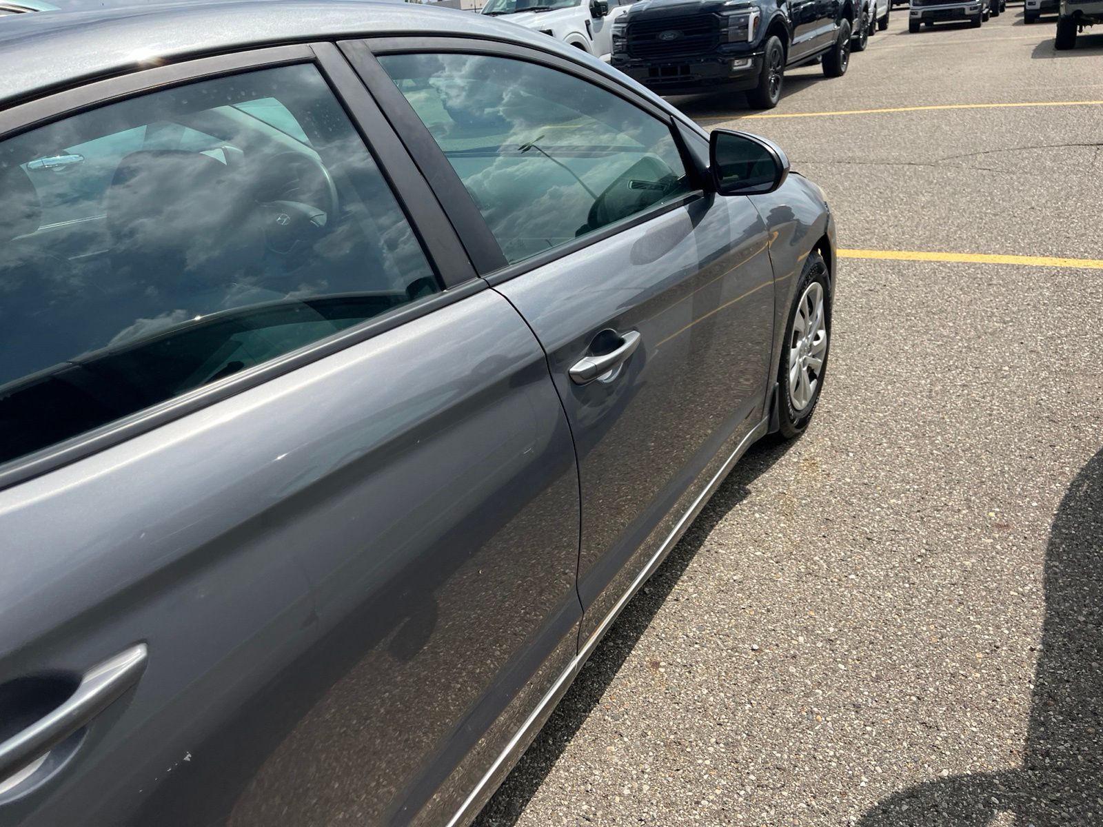 Thumbnail: 2018 Hyundai Elantra - 18