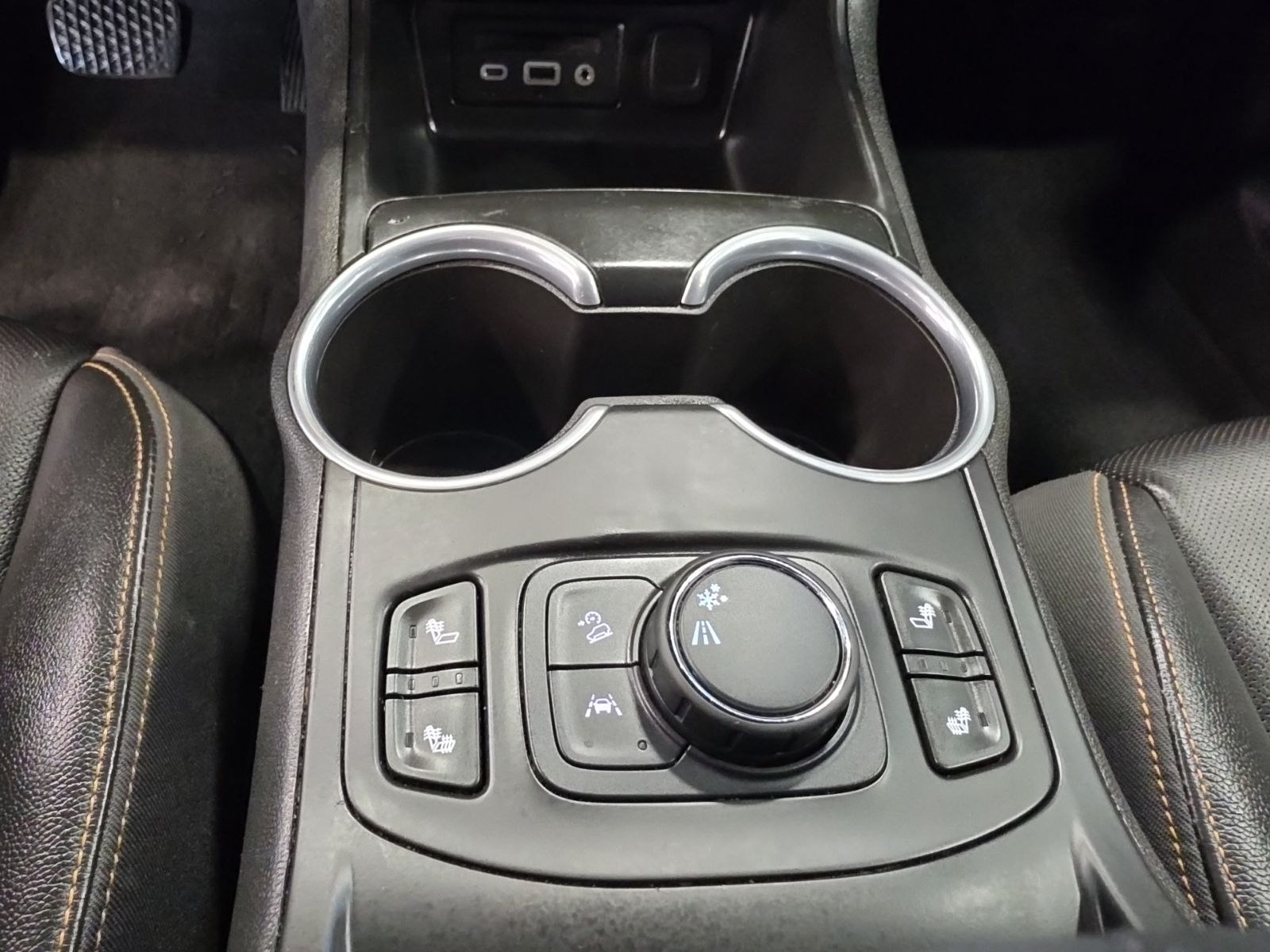 Thumbnail: 2021 GMC Terrain - 23
