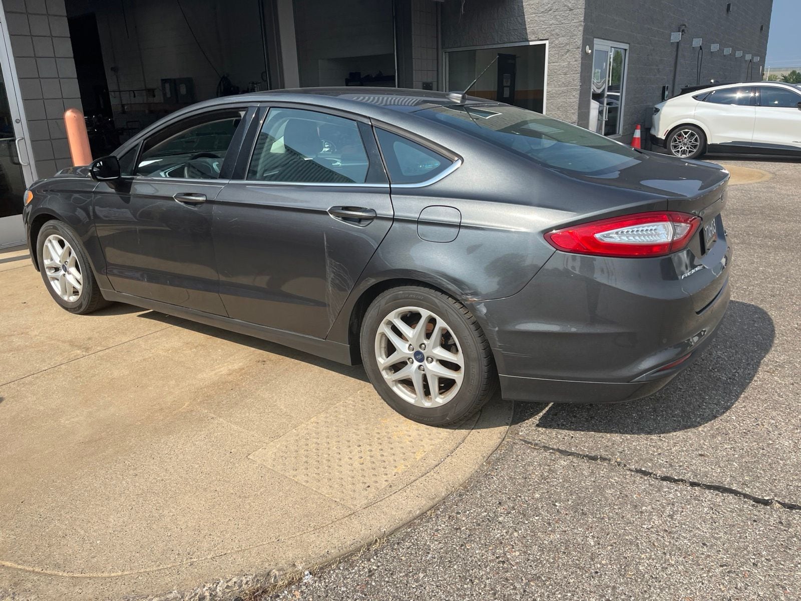 Thumbnail: 2016 Ford Fusion - 11