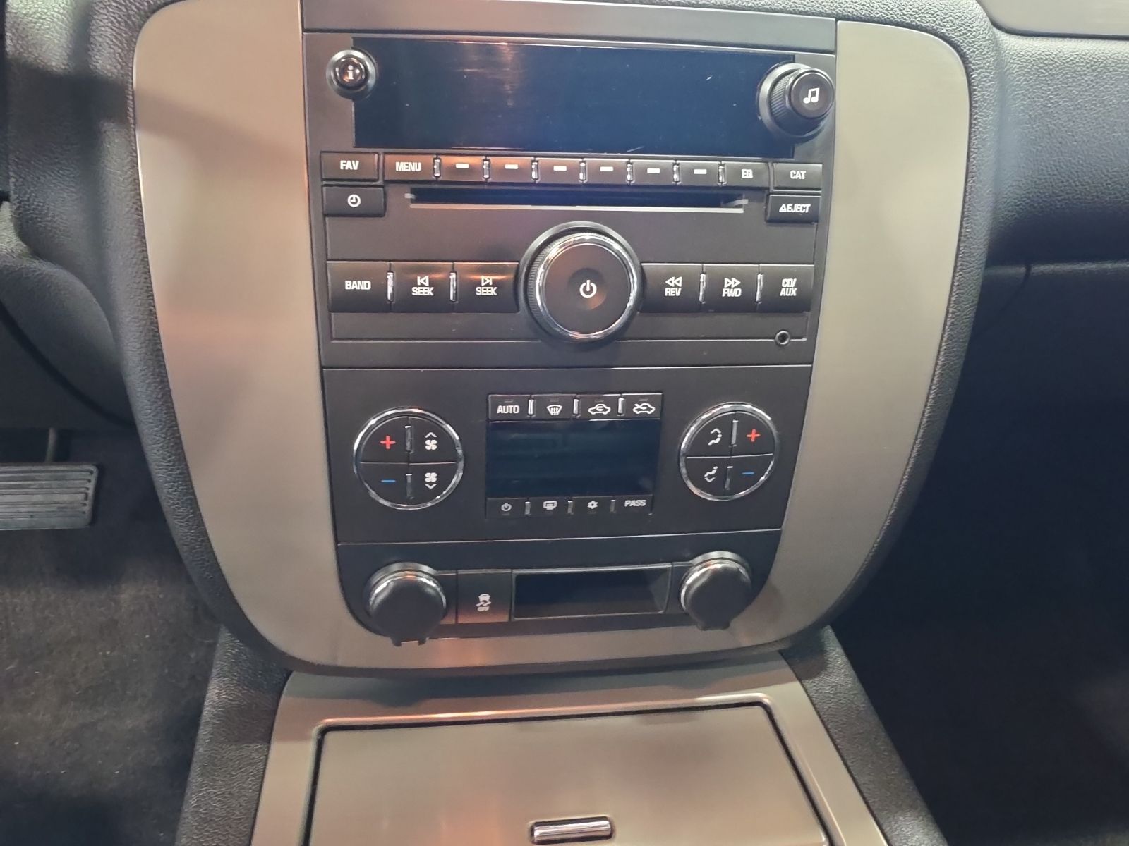 Thumbnail: 2013 GMC Sierra 1500 - 24