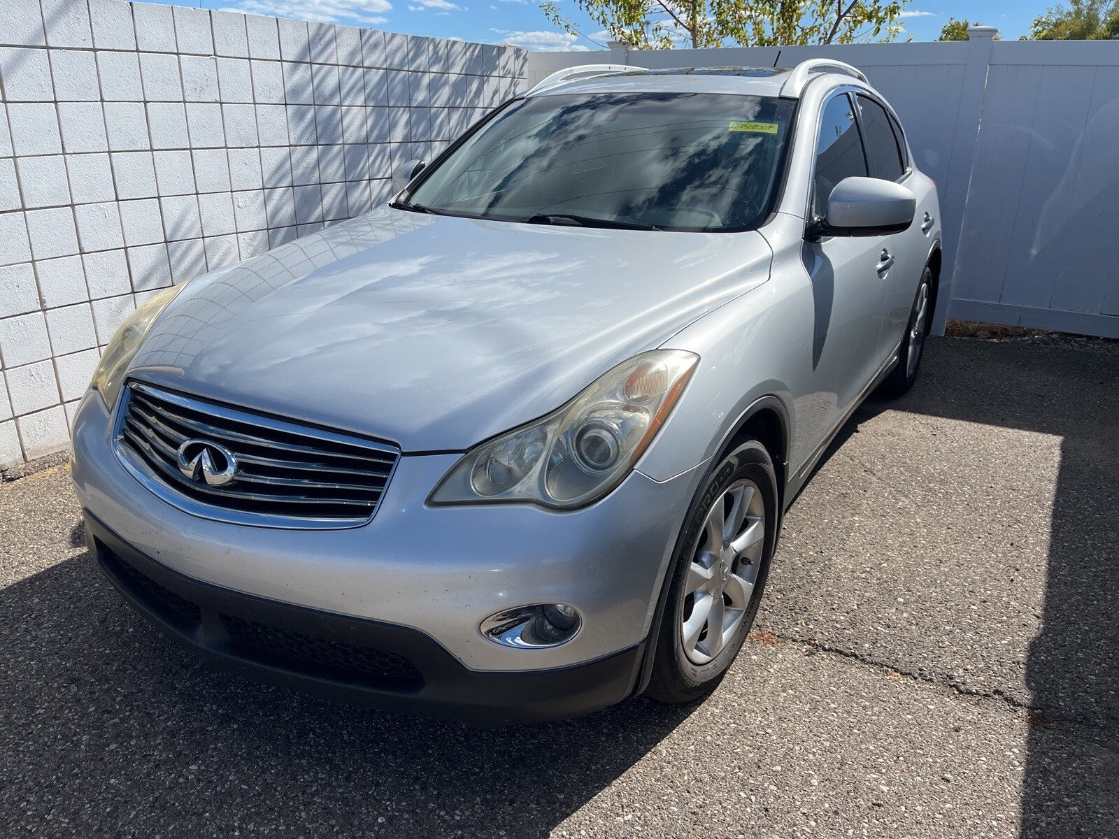 2010 Infiniti EX35 Journey photo 2