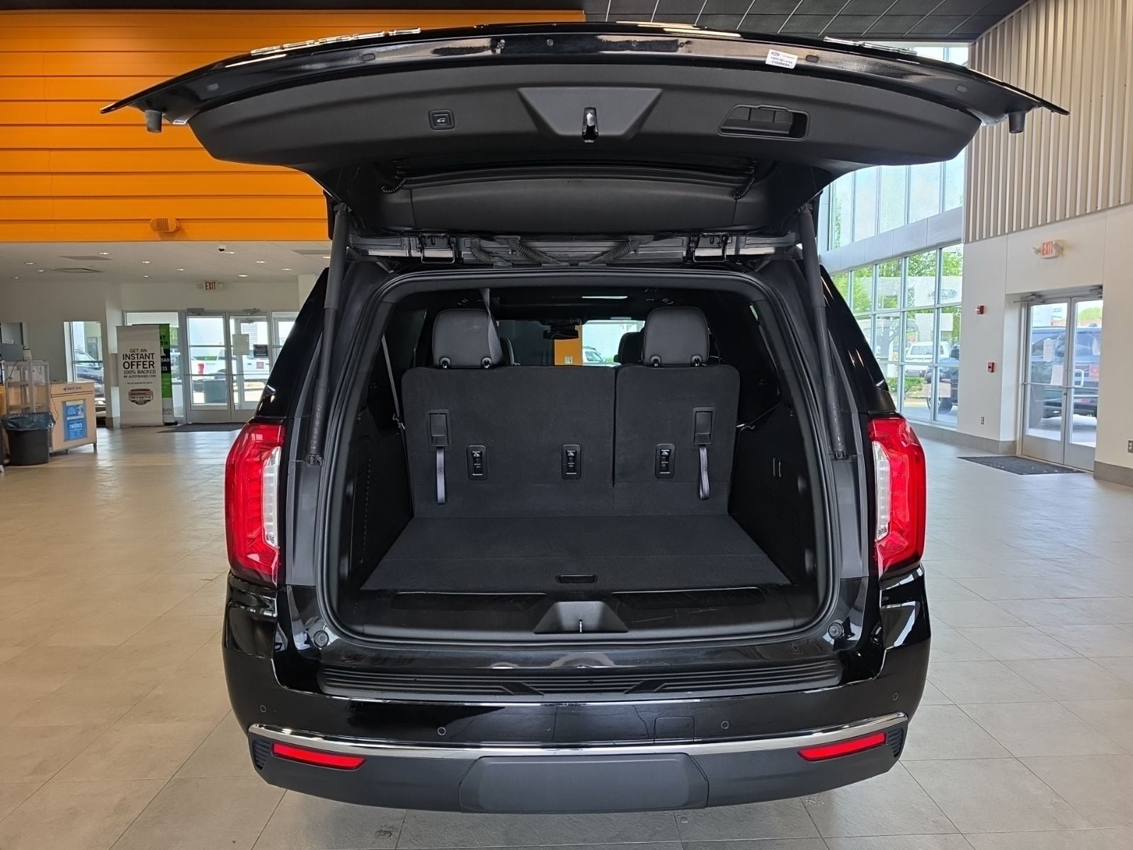 Thumbnail: 2023 GMC Yukon XL - 36