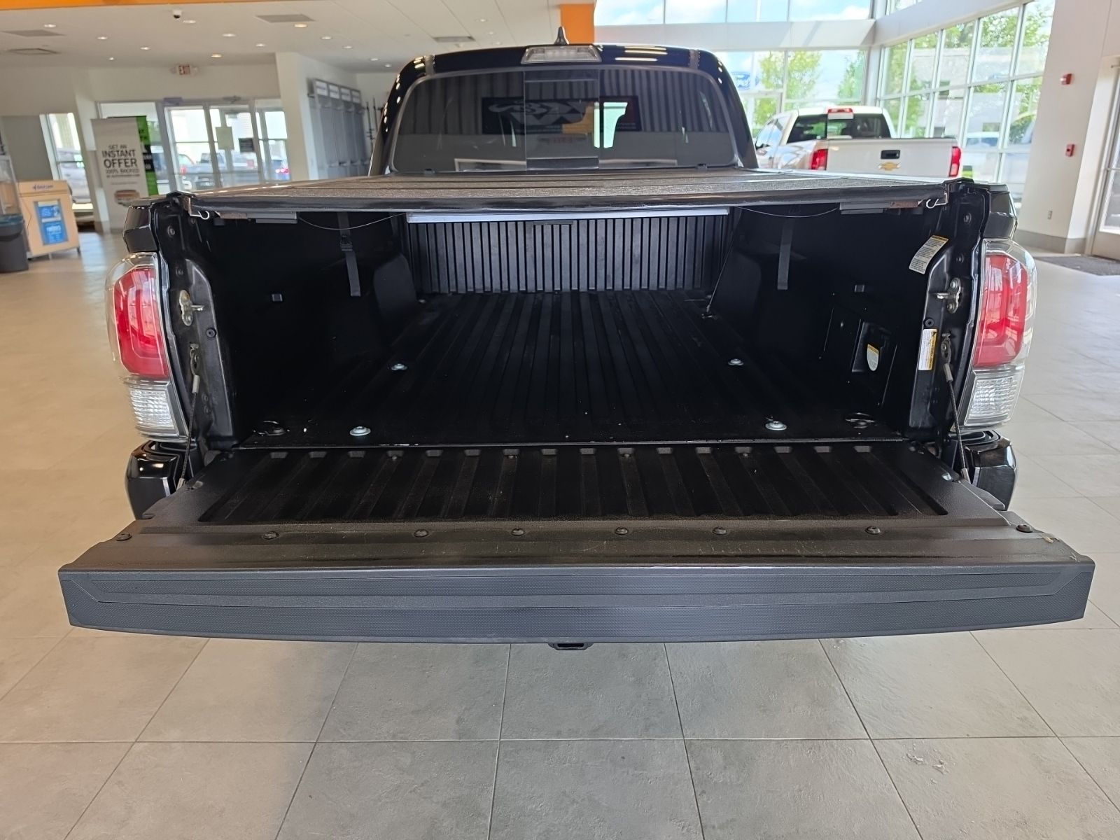 Thumbnail: 2021 Toyota Tacoma - 33