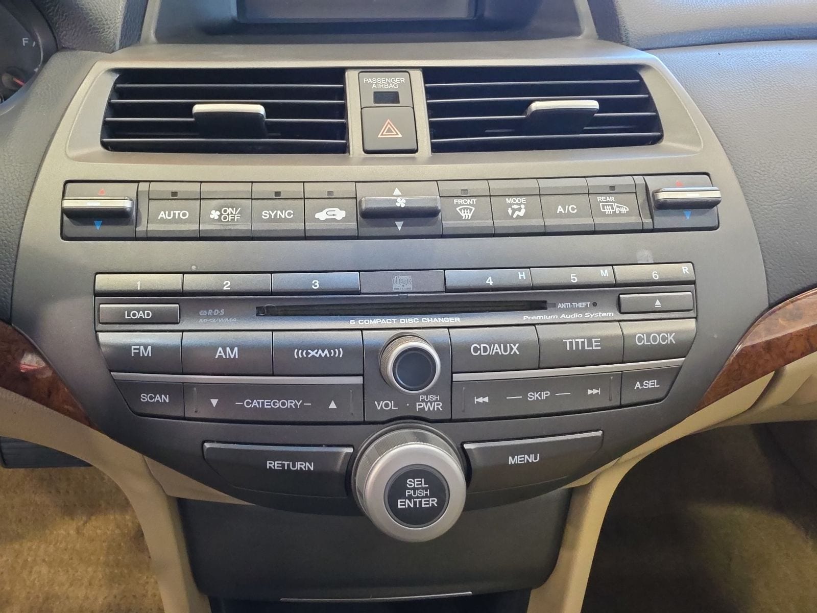 Thumbnail: 2011 Honda Accord - 26