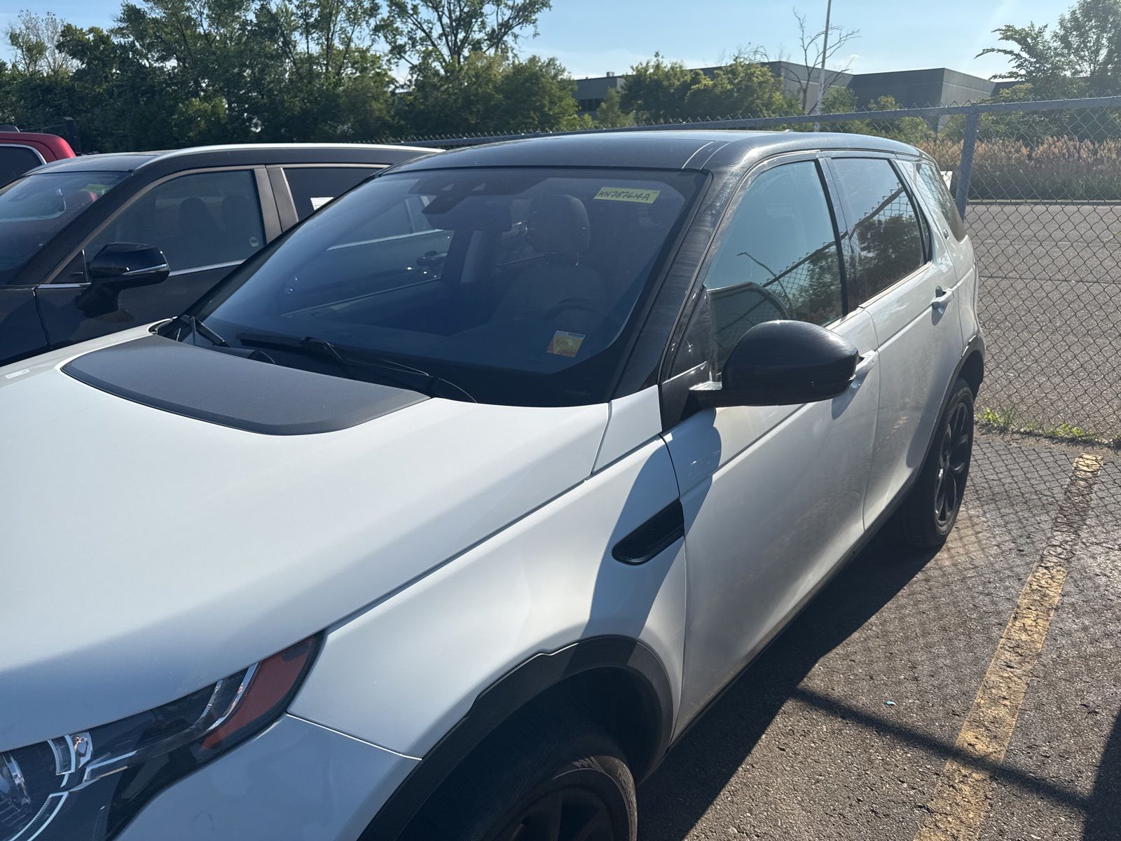 Thumbnail: 2019 Land Rover Discovery Sport - 13