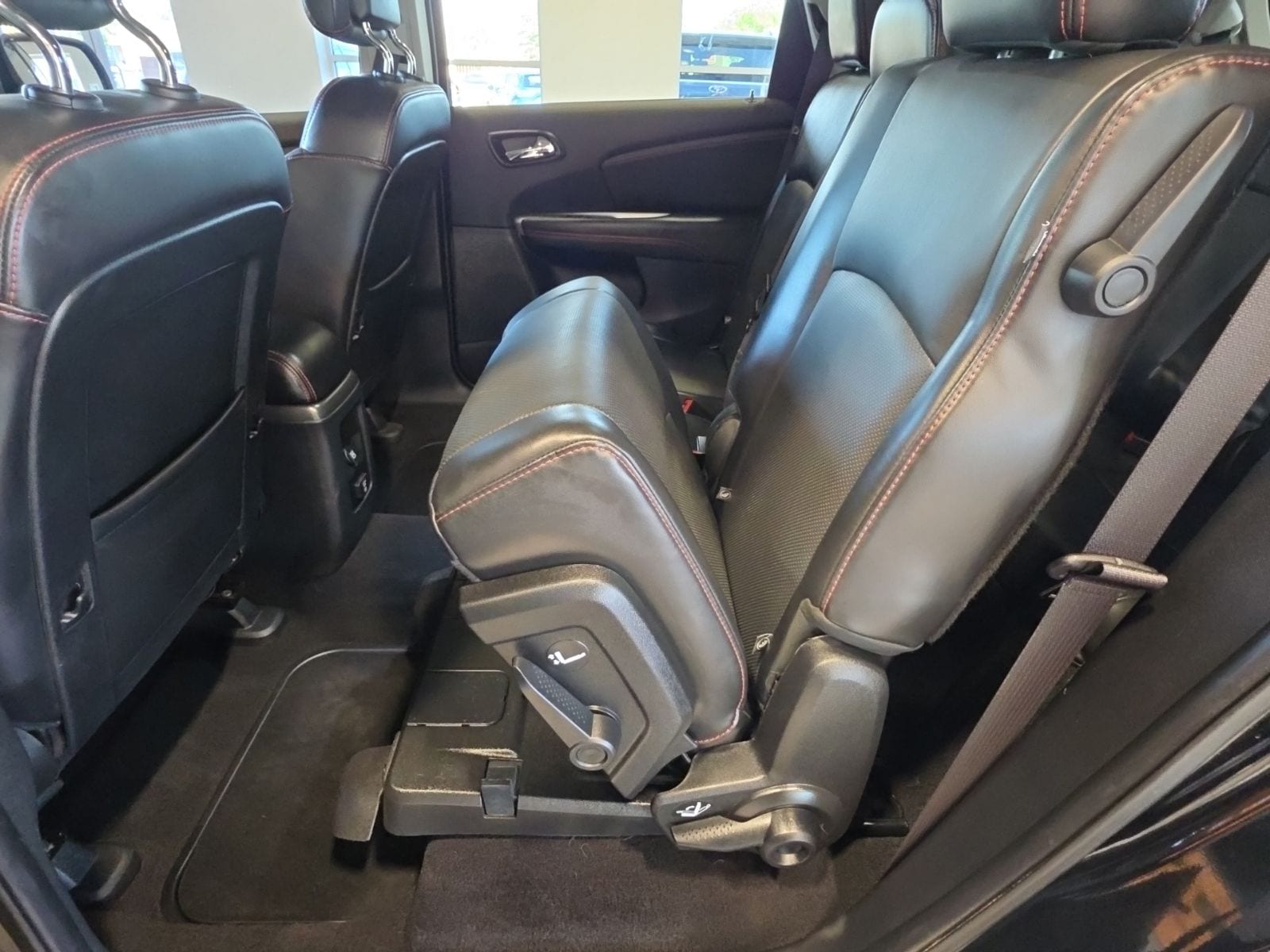 Thumbnail: 2019 Dodge Journey - 32