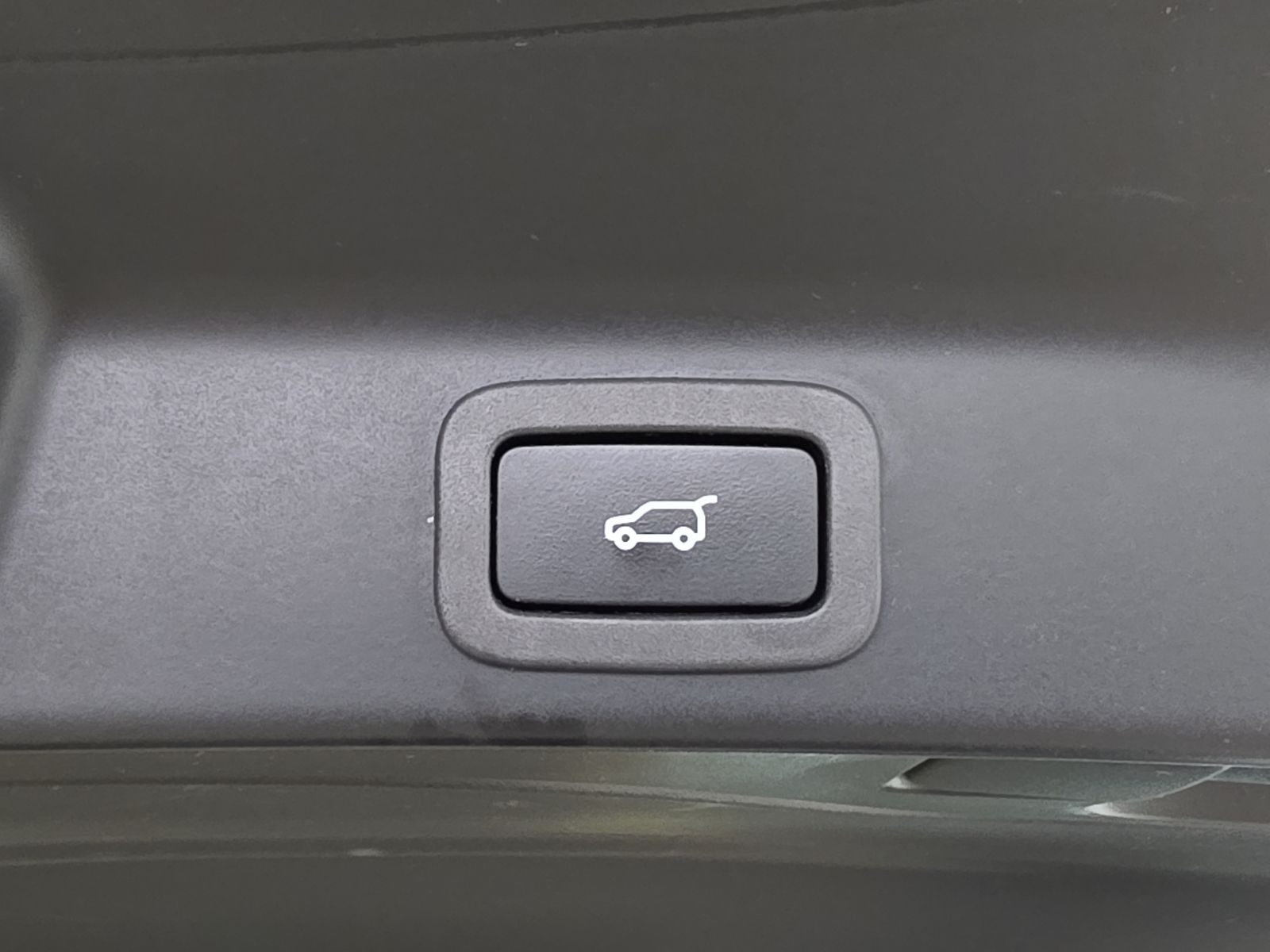 Thumbnail: 2019 Jaguar F-Pace - 39