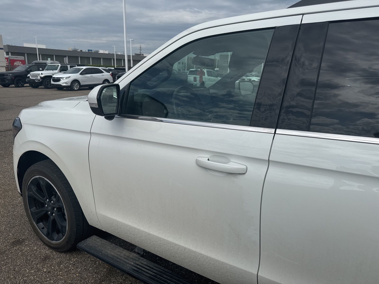 Thumbnail: 2023 Ford Expedition - 10