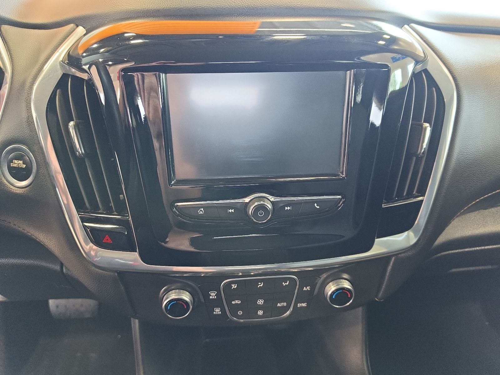 Thumbnail: 2018 Chevrolet Traverse - 22