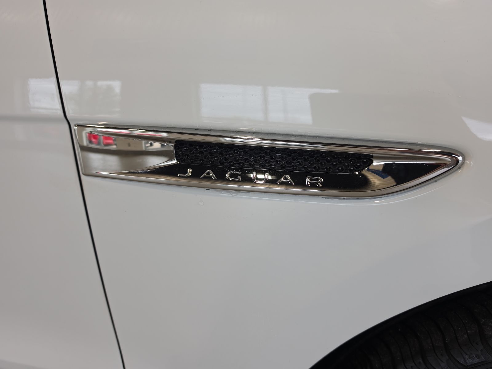 Thumbnail: 2019 Jaguar F-Pace - 7