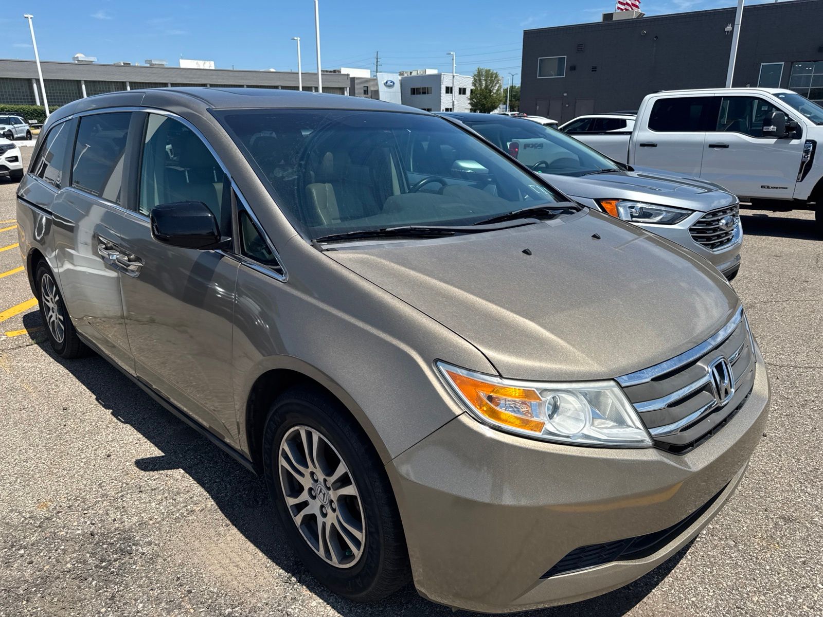 Thumbnail: 2011 Honda Odyssey - 24