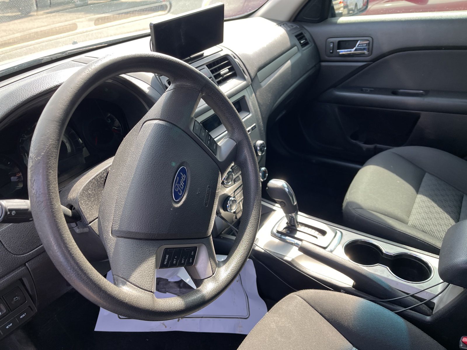 Thumbnail: 2010 Ford Fusion - 26
