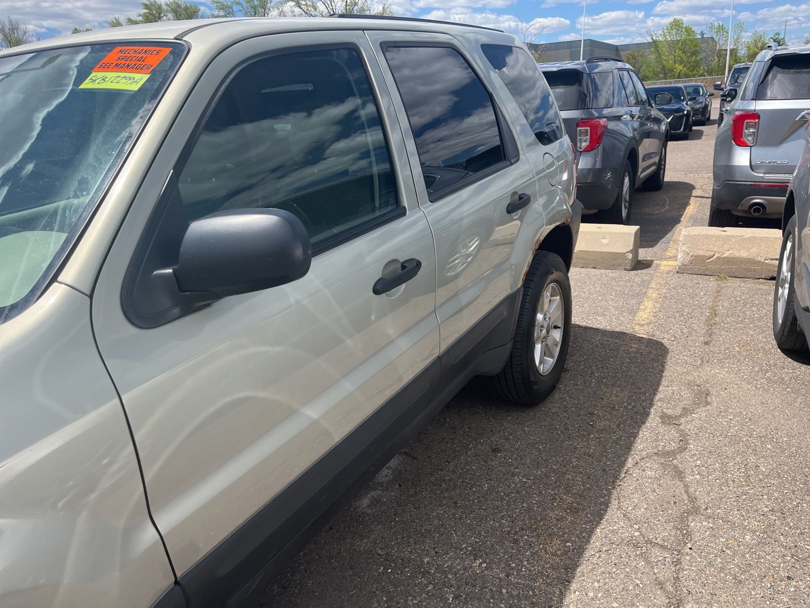 Thumbnail: 2005 Ford Escape - 7