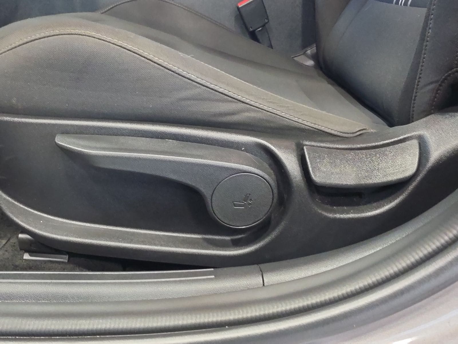 Thumbnail: 2024 Hyundai Elantra - 15