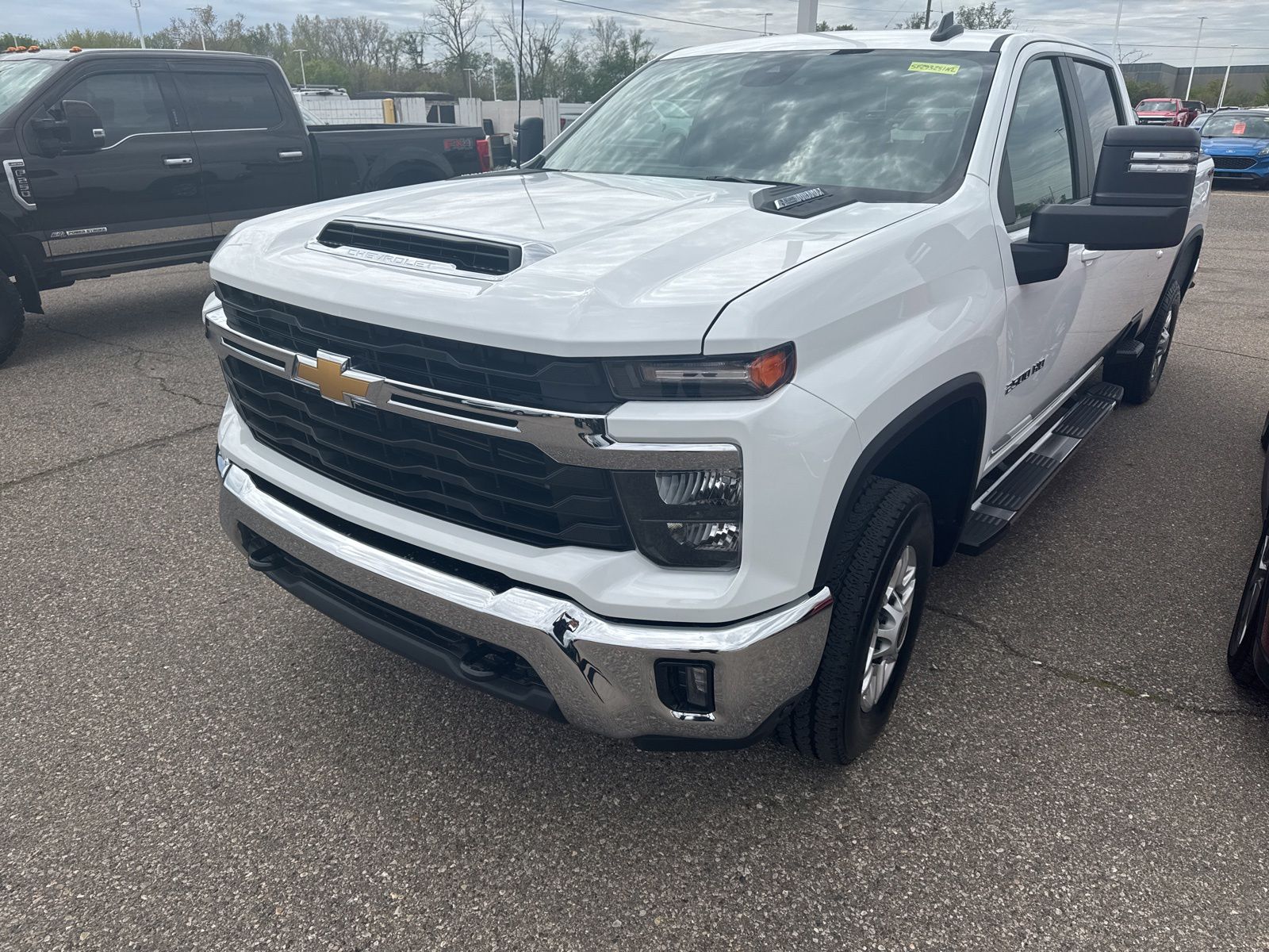 2025 Chevrolet Silverado 2500 LT -
                  Sterling Heights, MI