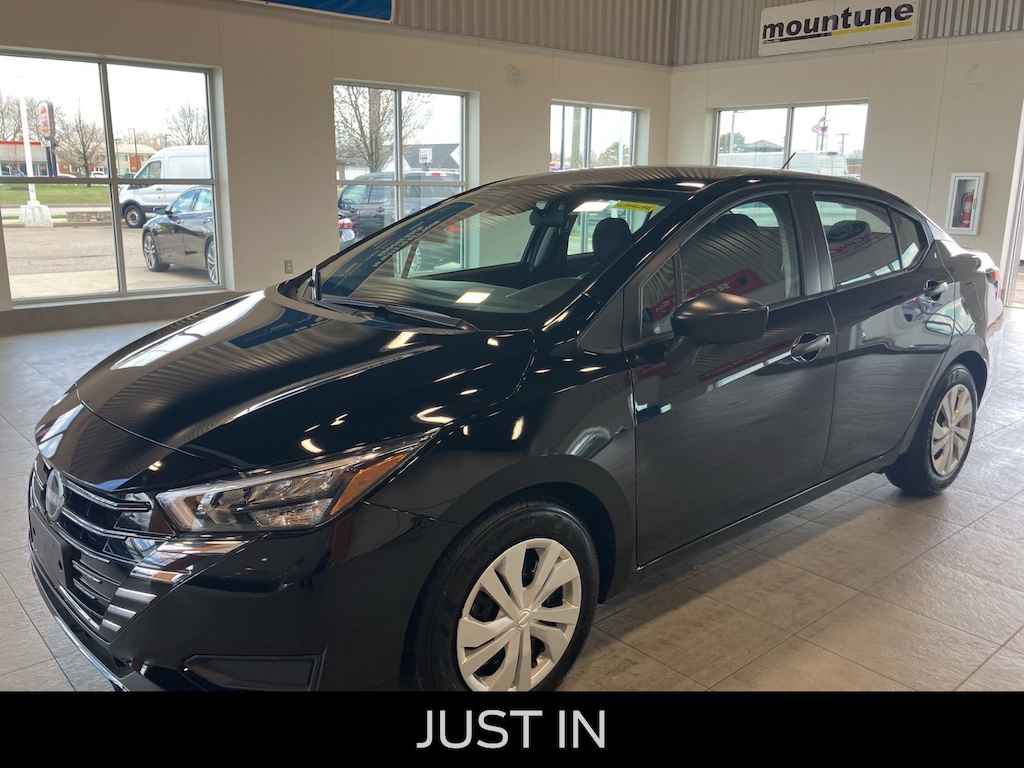 Used 2025 Nissan Versa 1.6 S Sedan