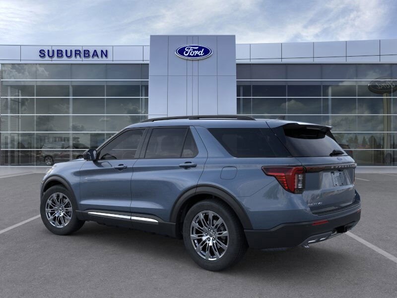 2025 Ford Explorer photo 3