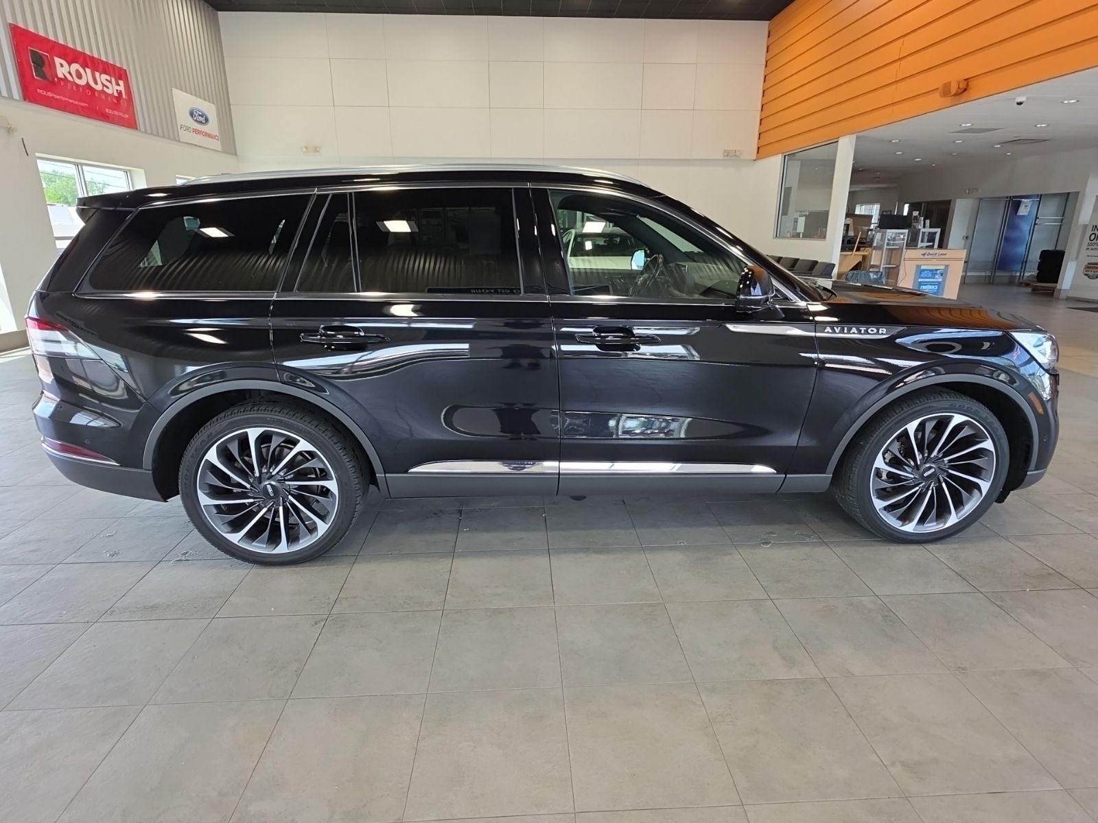 Thumbnail: 2020 Lincoln Aviator - 6