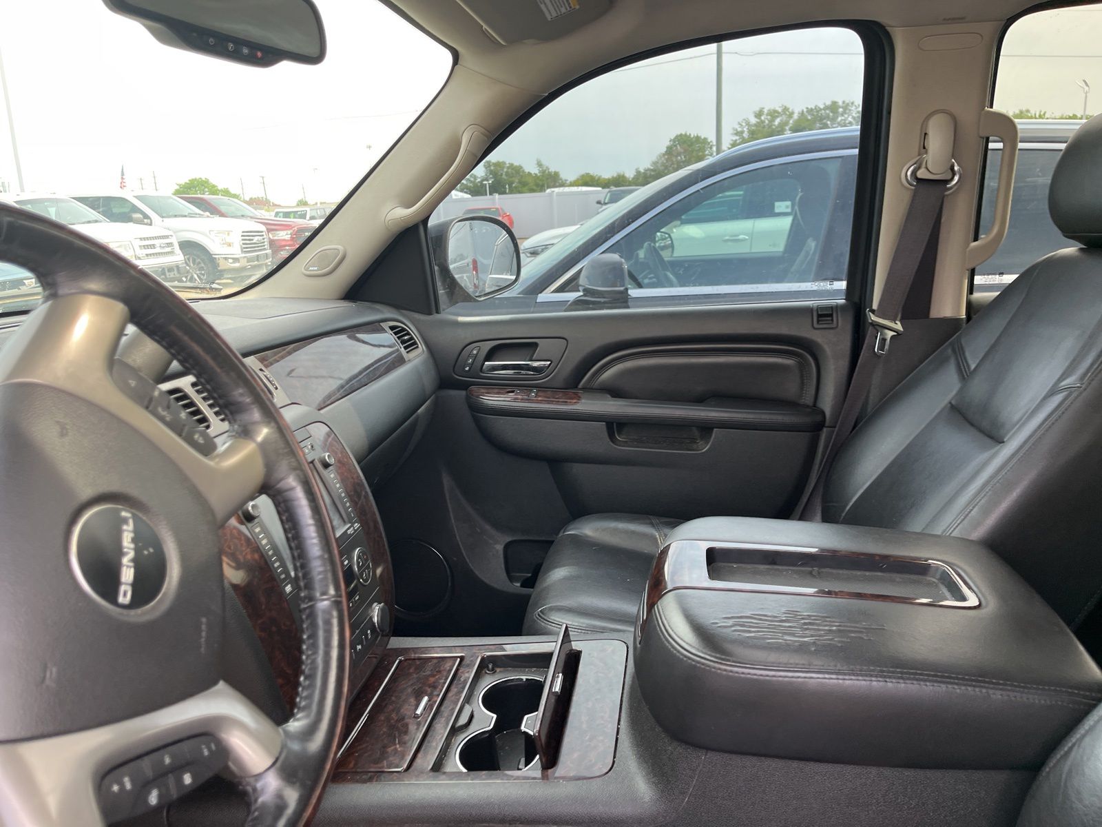 Thumbnail: 2012 GMC Yukon - 25