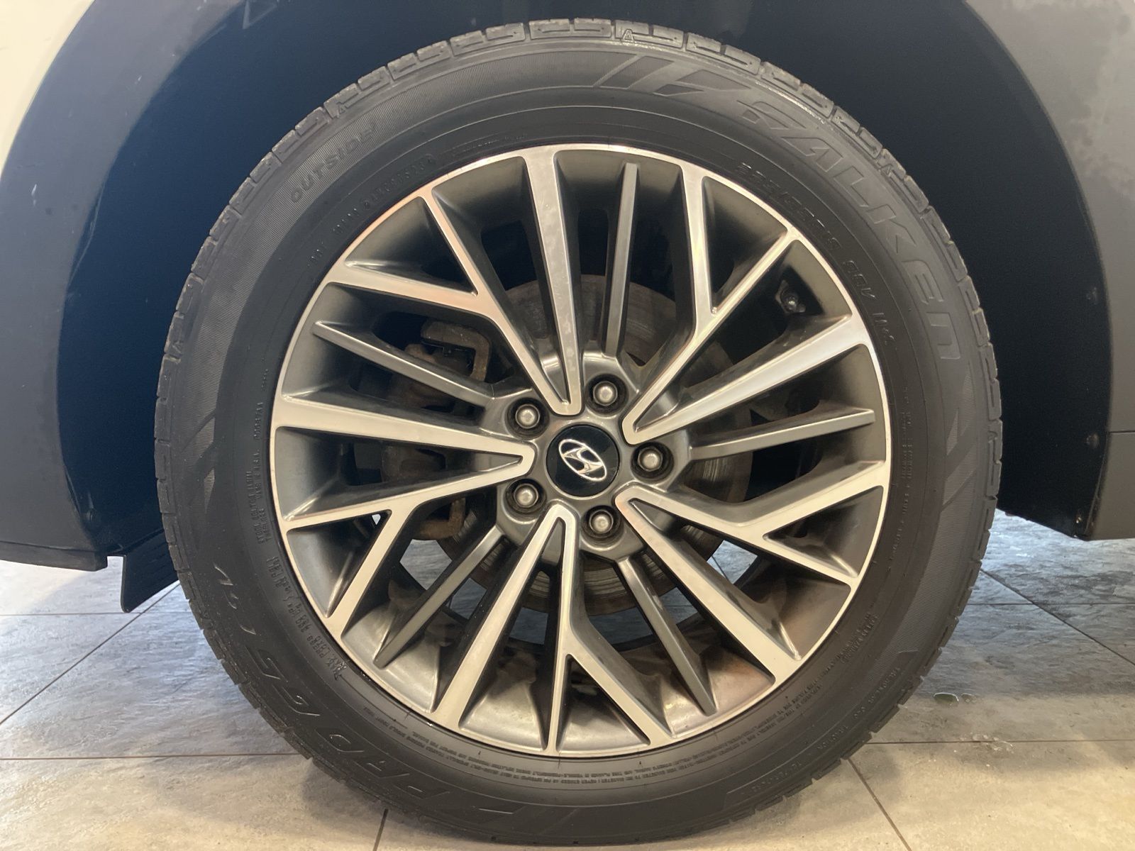 Thumbnail: 2019 Hyundai Tucson - 9