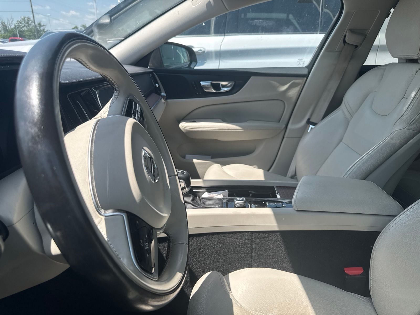Thumbnail: 2020 Volvo S60 - 34