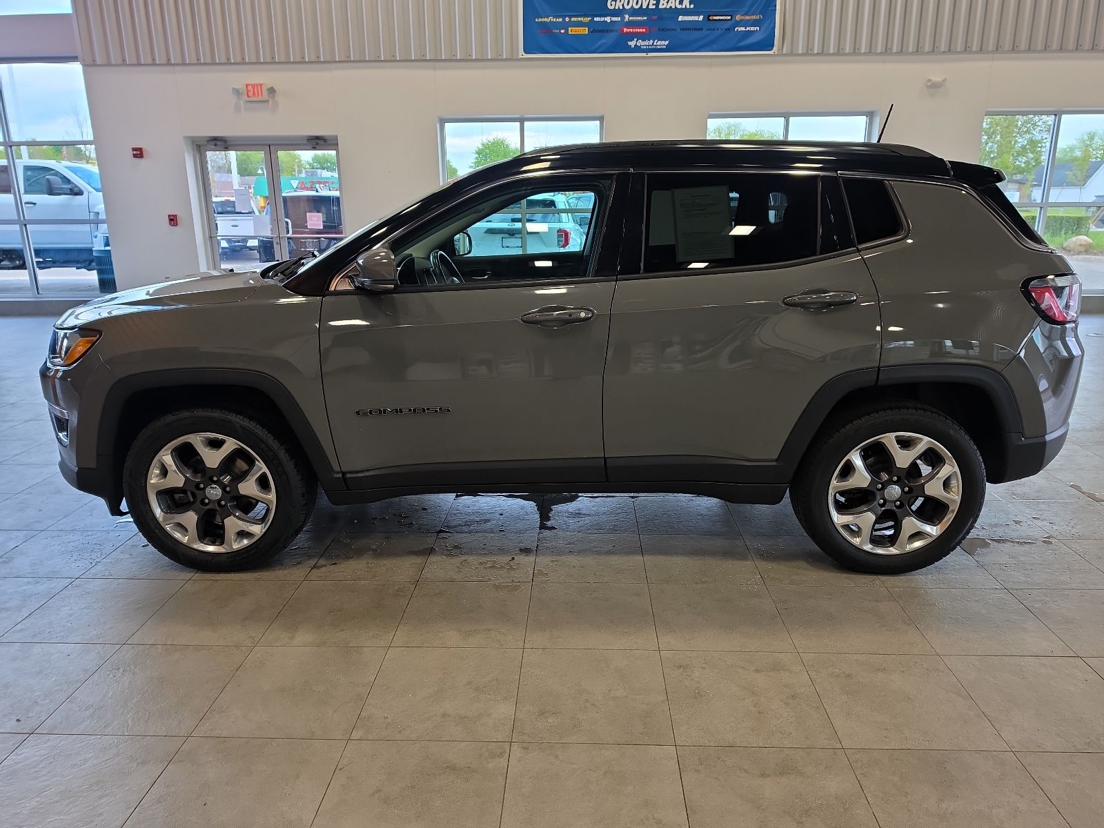 Thumbnail: 2019 Jeep Compass - 12