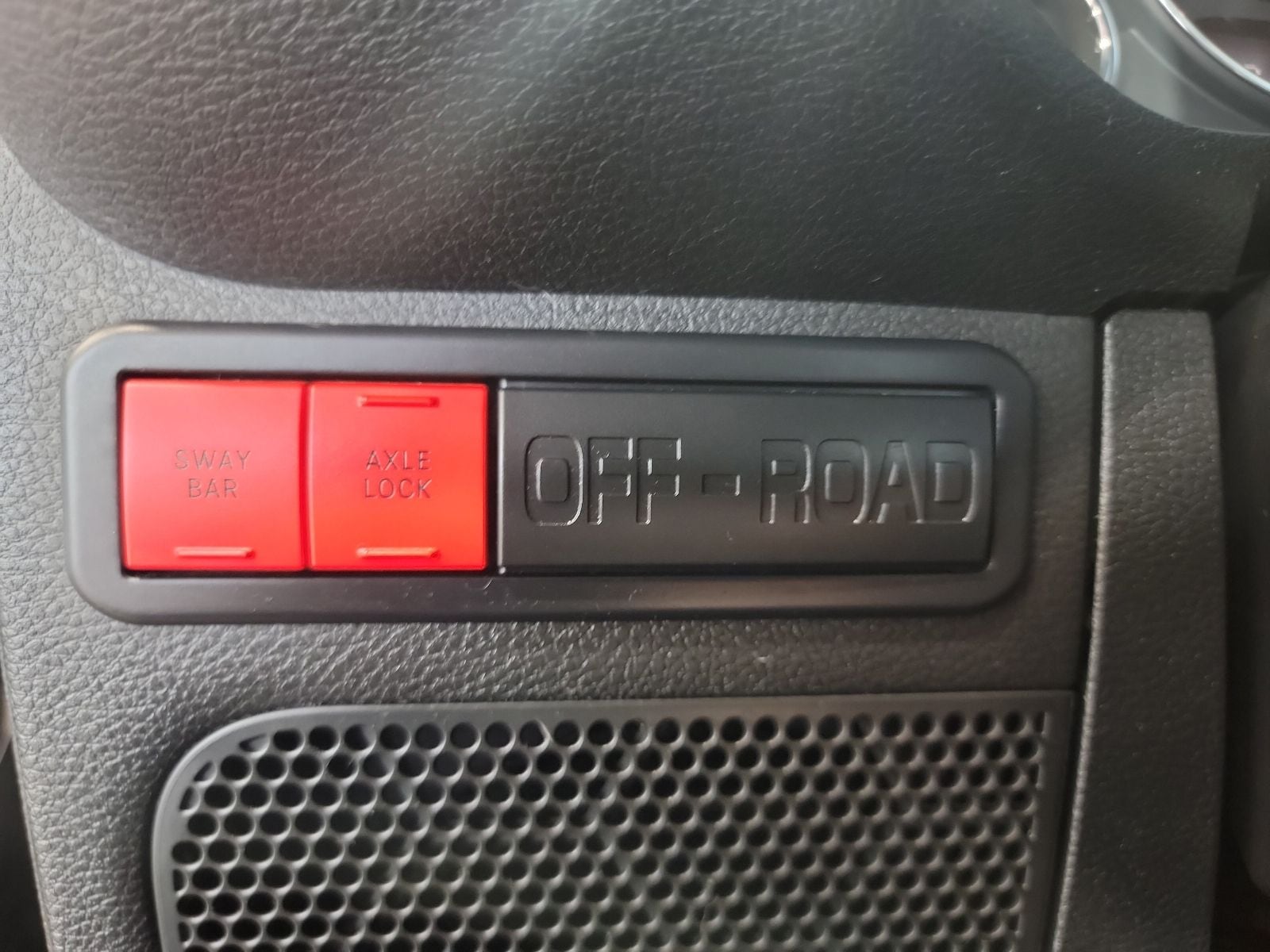 Thumbnail: 2015 Jeep Wrangler - 15