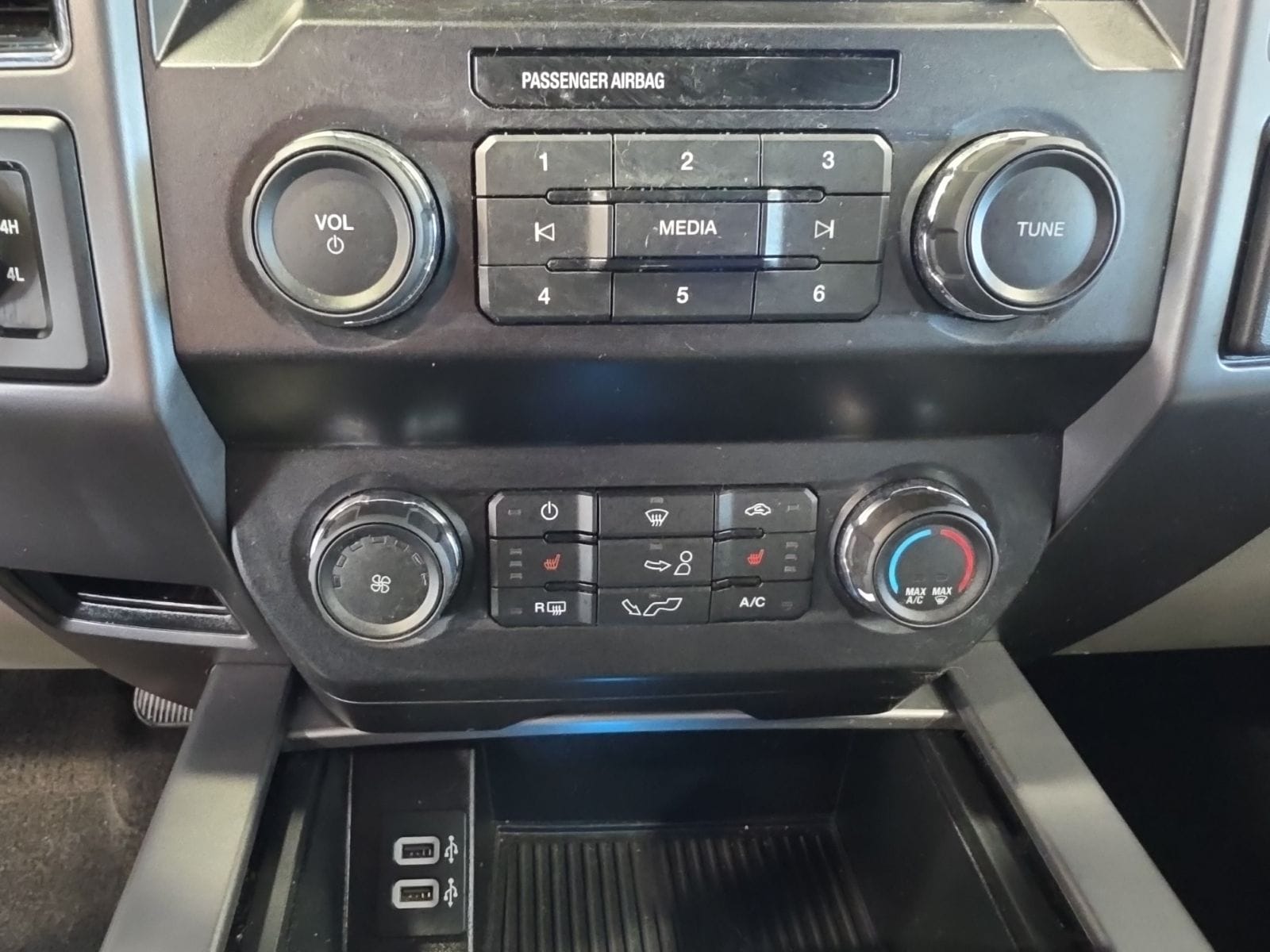 Thumbnail: 2019 Ford F-150 - 24