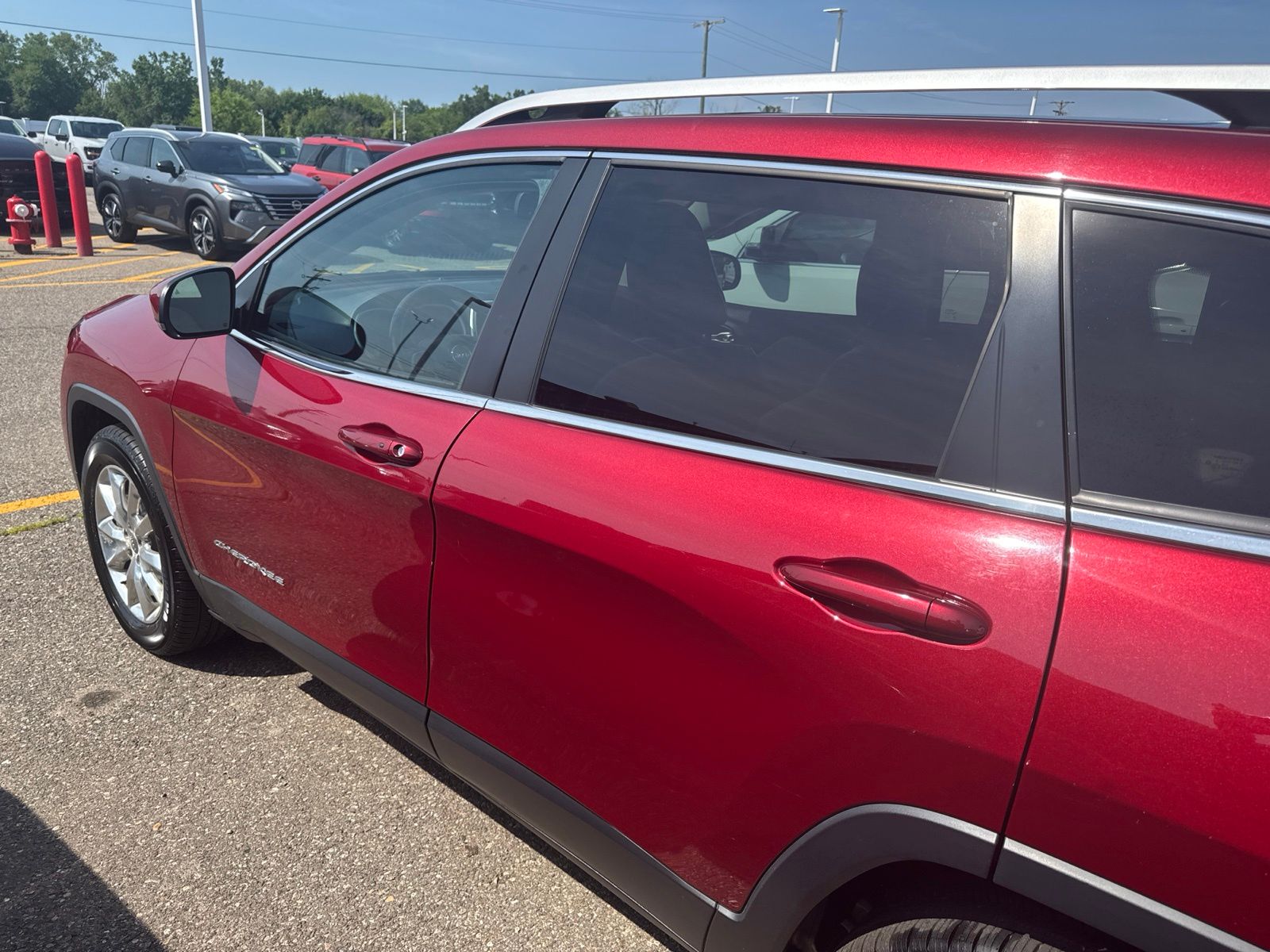 Thumbnail: 2016 Jeep Cherokee - 27