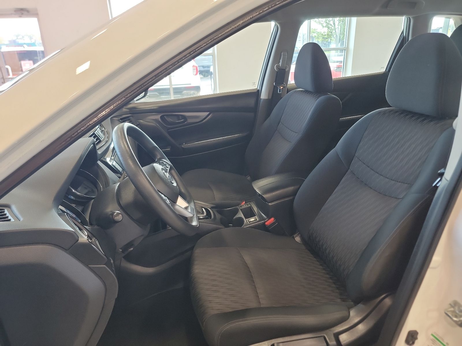 Thumbnail: 2019 Nissan Rogue - 12
