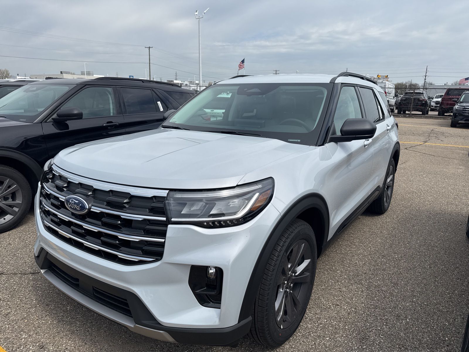 Thumbnail: 2026 Ford Explorer - 21
