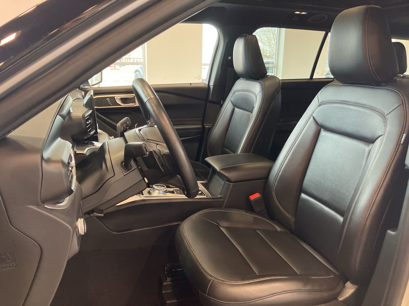 Thumbnail: 2020 Ford Explorer - 13