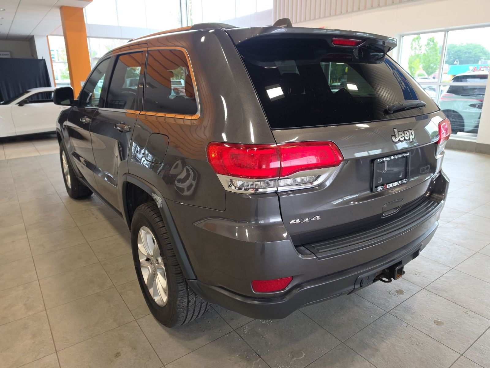 Thumbnail: 2014 Jeep Grand Cherokee - 11