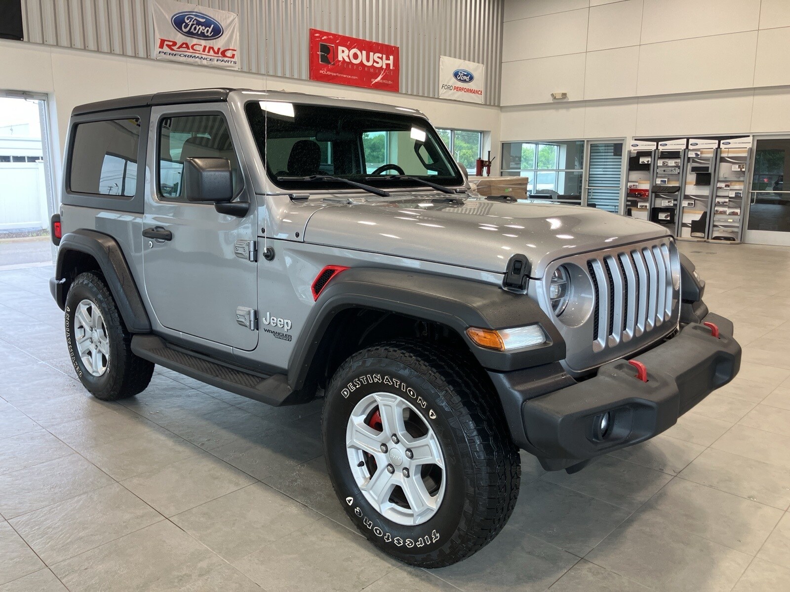 2020 Jeep Wrangler Sport S photo 3