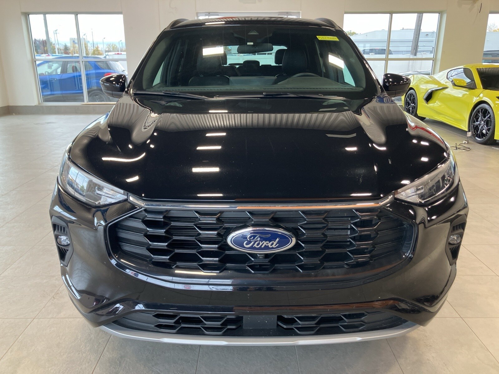 2023 Ford Escape ST-Line Select photo 2