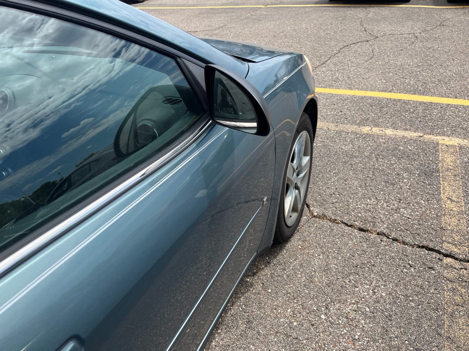 Thumbnail: 2009 Pontiac G6 - 15