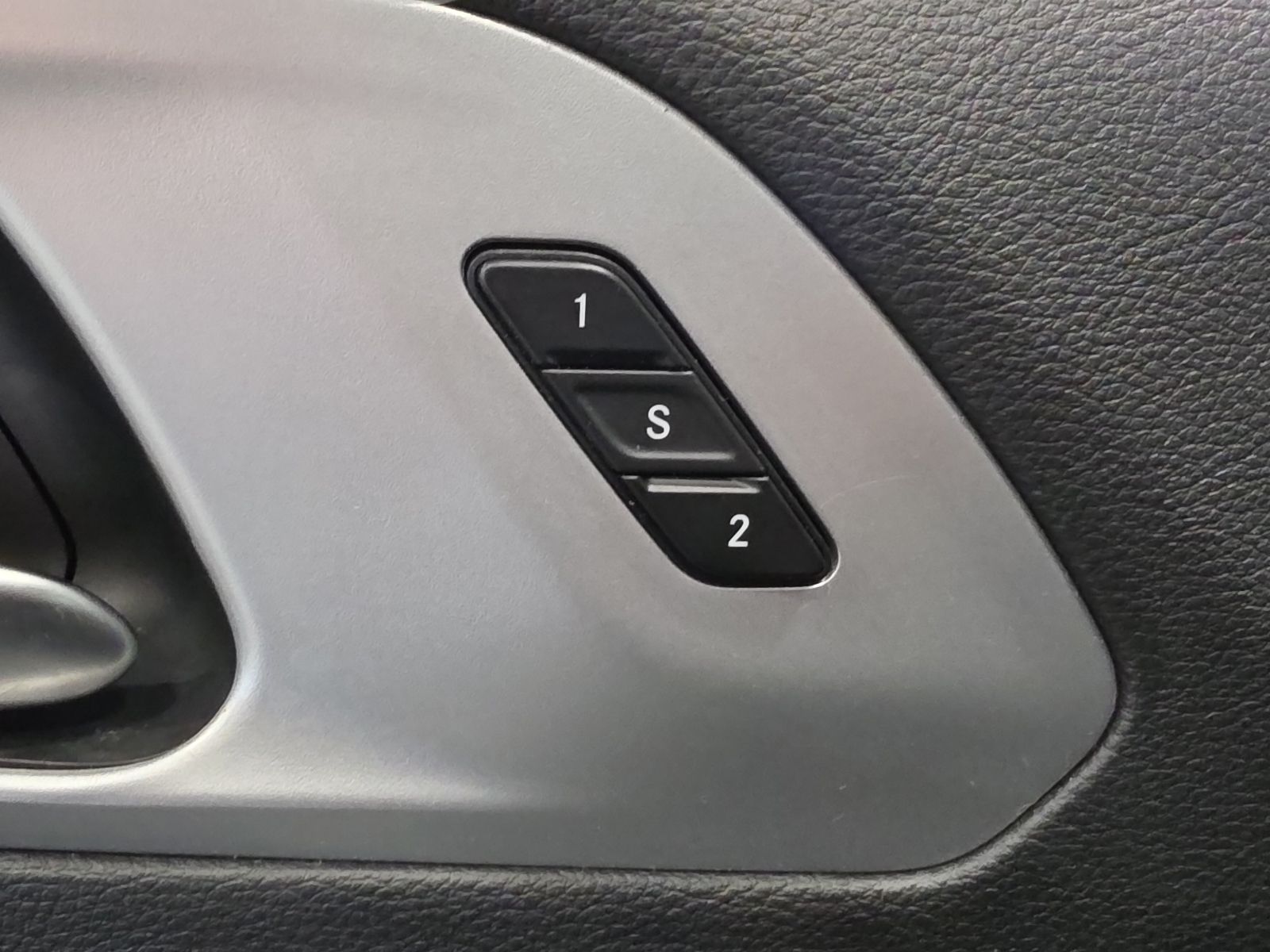Thumbnail: 2025 Chrysler Pacifica - 19
